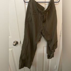 The North Face Women's Green Pants 16 short